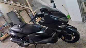 Yamaha T-Max 500 Black Max (2006 - 07) usata