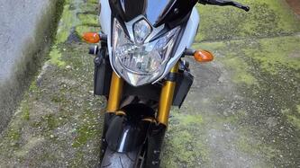Yamaha FZ8 (2010 - 12) usata