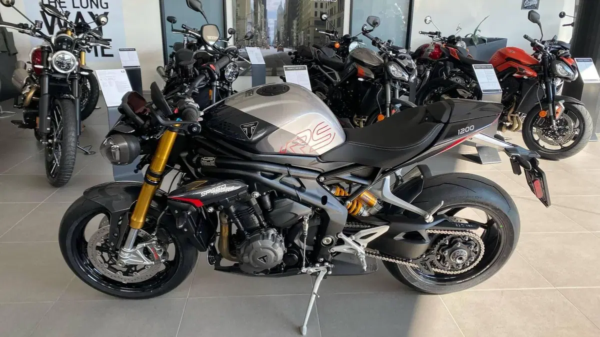 Triumph Speed Triple 1200 RS (2025 - 26)  (7)
