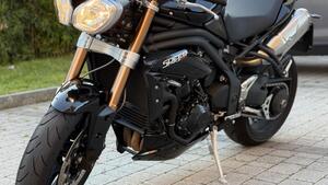 Triumph Speed Triple 1050 (2011 - 13) 