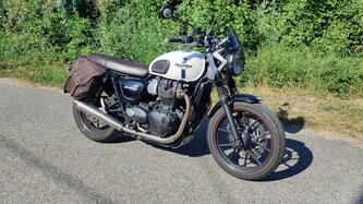 Triumph Street Twin 900 (2017 - 18)