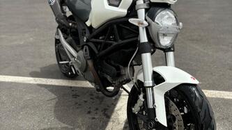Ducati Monster 696 Plus (2007 - 14) usata