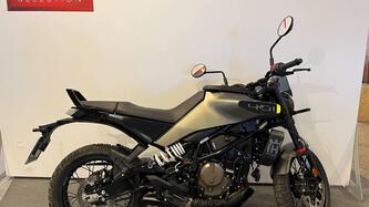Husqvarna Svartpilen 401 (2024 - 25) usata