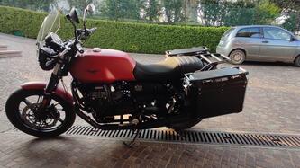 Moto Guzzi V7 Stone (2021 - 24) usata