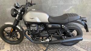 Moto Guzzi V7 Stone (2021 - 24) 