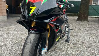 Aprilia RSV4 Factory (2009 - 12) usata