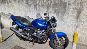 Kawasaki ZR-7 (2001 - 04) 
