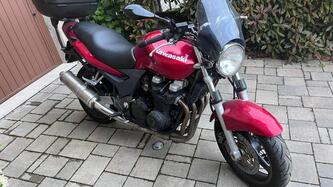Kawasaki ZR-7 (2001 - 04) usata