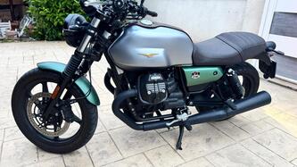Moto Guzzi V7 Stone Centenario (2021 - 22) usata