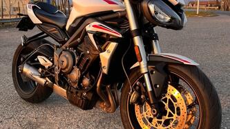 Triumph Street Triple S (2020 - 23) usata