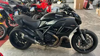 Ducati Diavel 1200 Dark (2012 - 13) usata
