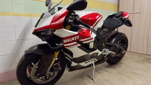 Ducati Panigale V4 Tricolore (2025) 