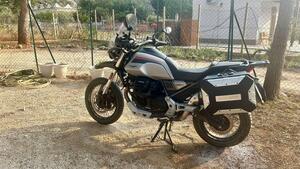 Moto Guzzi V85 TT Travel (2021 - 23) 