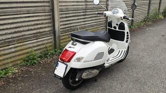 Vespa GTS 300 (2010 - 14) usata