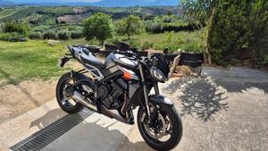 Triumph Street Triple 765 RS (2023 - 25) 