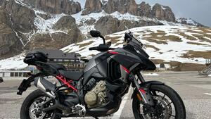 Ducati Multistrada V4 S Grand Tour (2024) 
