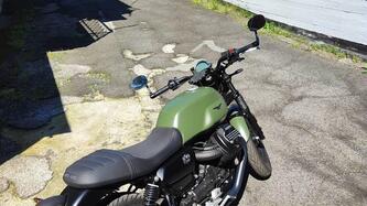 Moto Guzzi V7 Stone (2021 - 24)