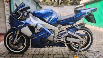 Yamaha YZF R1 (2000 - 01)