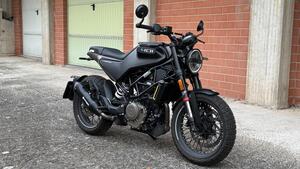 Husqvarna Svartpilen 401 (2021 - 23) 
