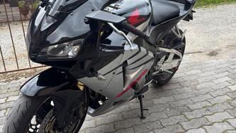 Honda CBR 600 RR (2005 - 06) usata