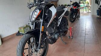 KTM 390 Duke (2021 - 23) usata