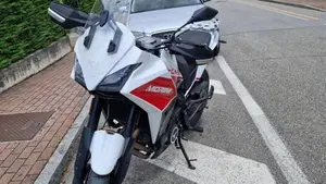 Moto Morini X-Cape 650 (2021 - 26)  (4)