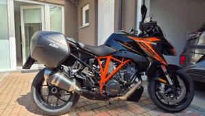 KTM 1290 Super Duke GT (2021) 