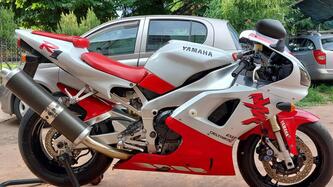 Yamaha YZF R1 (1998 - 99)