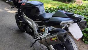 Aprilia Tuono 1000 R Factory (2006 - 11) 