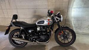 Triumph Street Twin 900 (2016) 