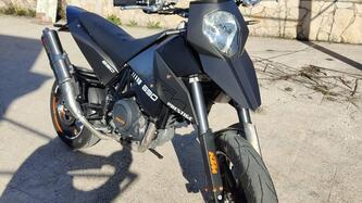 KTM 690 Supermoto