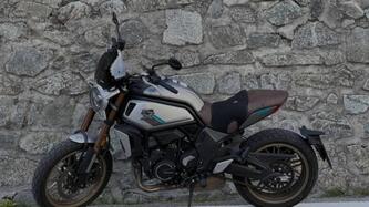 CFMOTO 700CL-X Heritage (2021 - 25) usata