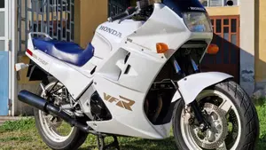 Honda   (2)