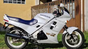 Honda   (4)