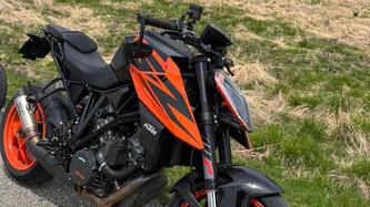 KTM 1290 Super Duke R (2019)