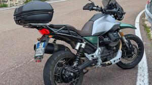 Moto Guzzi V85 TT Centenario (2021 - 22) 