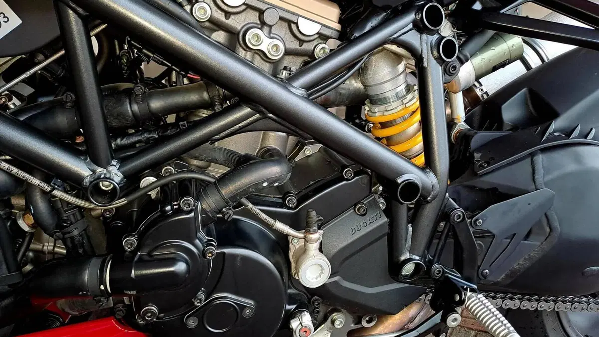 Ducati Streetfighter (2009 - 12)  (9)