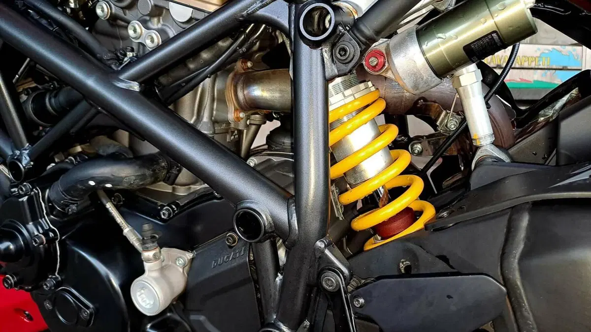 Ducati Streetfighter (2009 - 12)  (10)