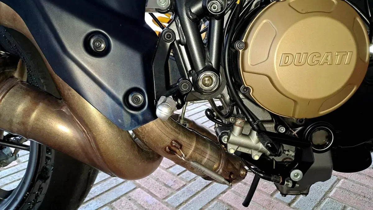 Ducati Streetfighter (2009 - 12)  (12)
