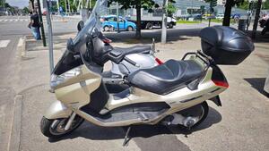 Piaggio X8 200 