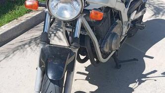 Suzuki GS 500 (2001 - 06) usata
