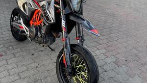 KTM 690 SMC R (2019 - 20) 