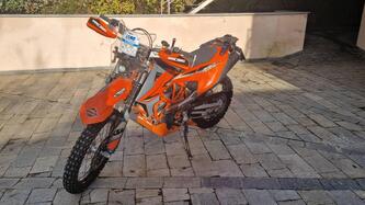 KTM 690 Enduro R (2022 - 25) usata