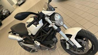 Ducati Monster 696 (2008 - 13) usata