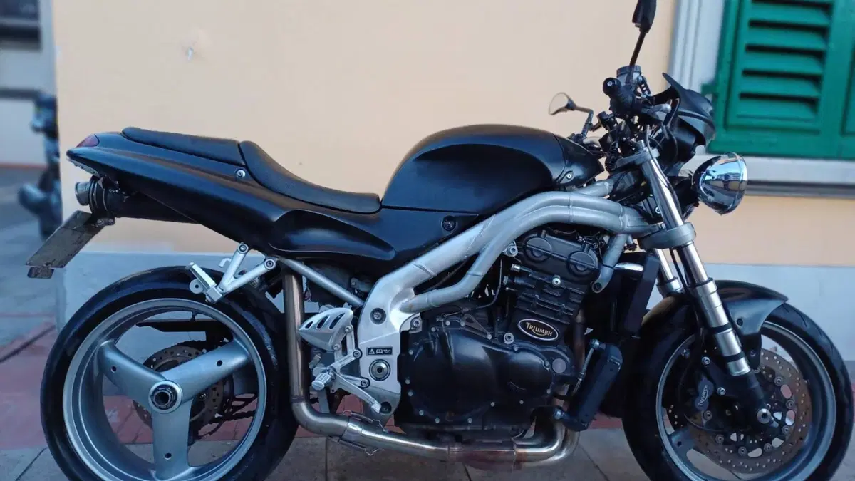 Triumph Speed Triple 955 (1998 - 01)  (6)