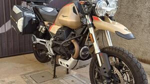 Moto Guzzi V85 TT Travel (2020) 
