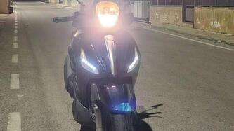 Piaggio Beverly 350 SportTouring ie (2011 - 15) usata