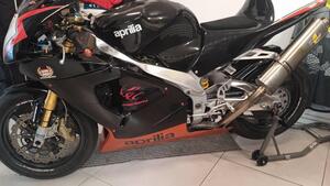 Aprilia RSV 1000 (2000 - 01) 
