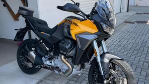 Moto Guzzi Stelvio (2024 - 25) 
