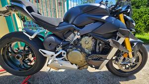 Ducati Streetfighter V4 1100 S (2021 - 22) 